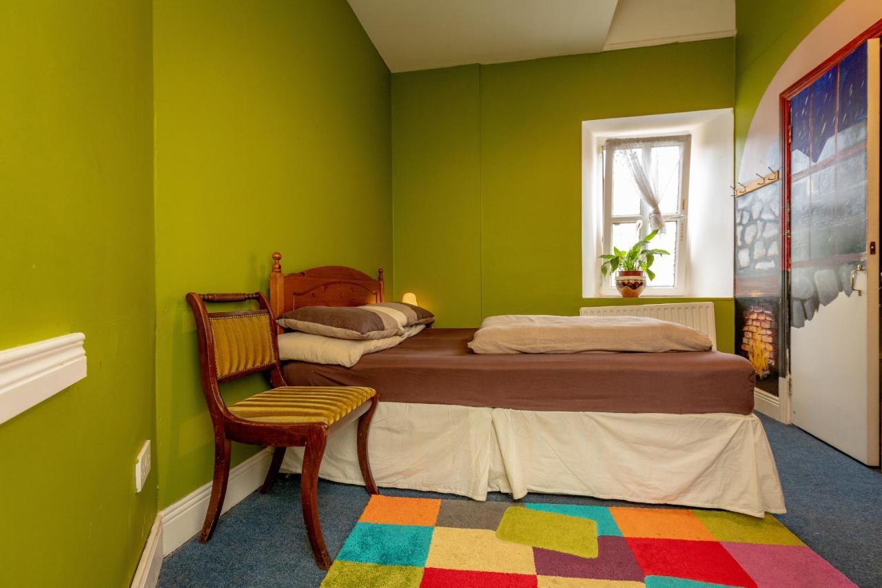 Macgabhainns Backpackers Hostel Kilkenny Buitenkant foto